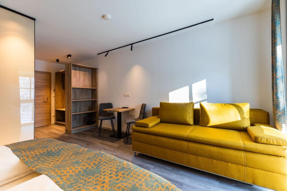 Living room, Photo of the whole room