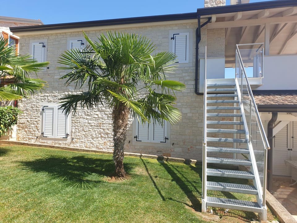 Property building, Garden