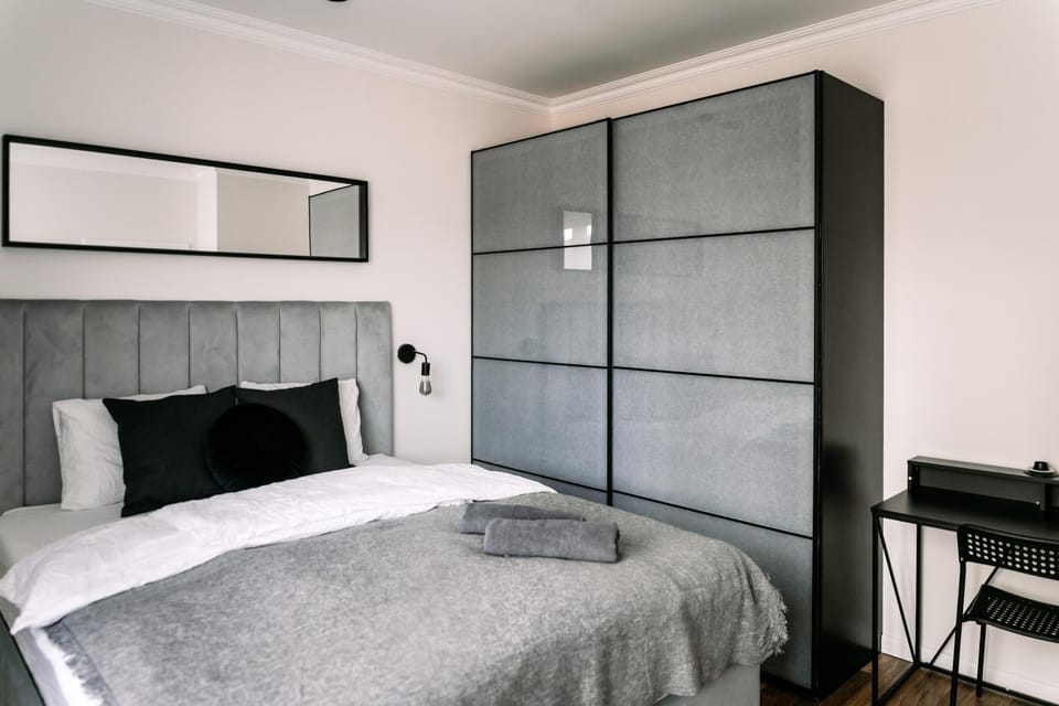 Bed, Photo of the whole room, Bedroom, wardrobe