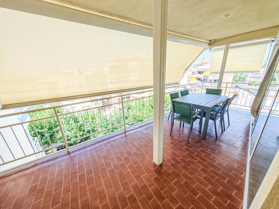 LITORAL COSTA DORADA - CORAL Only families Apartment in Cambrils