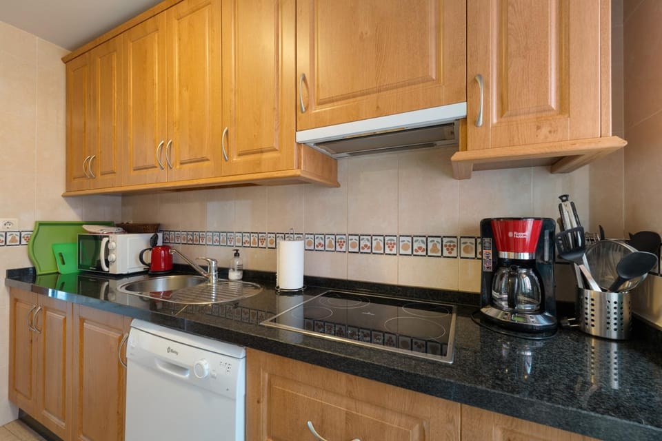 Kitchen or kitchenette, Living room