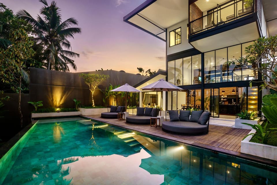 Property building, Garden, Garden view, Pool view, Swimming pool, sunbed