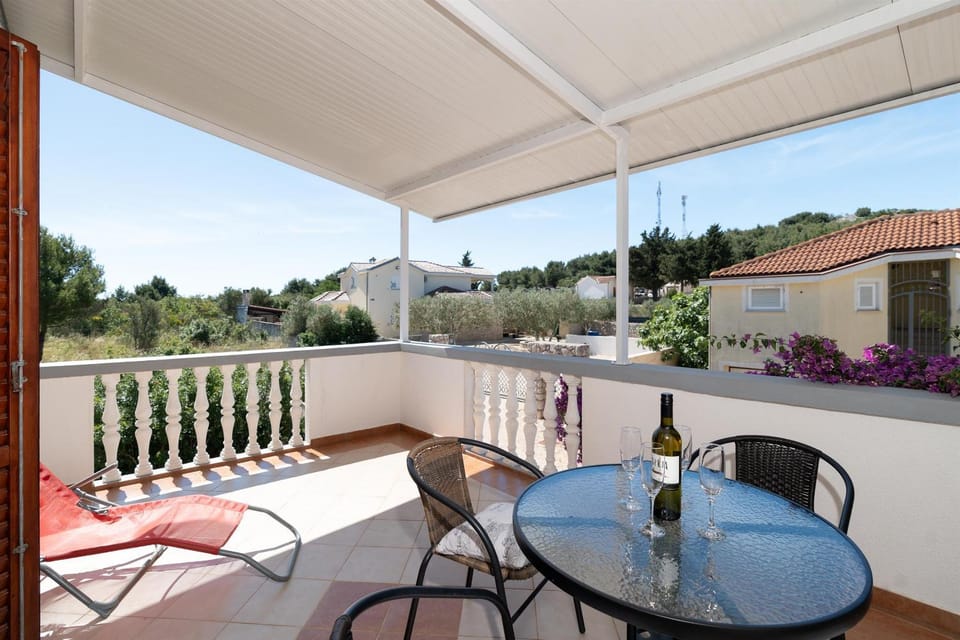 View (from property/room), Balcony/Terrace
