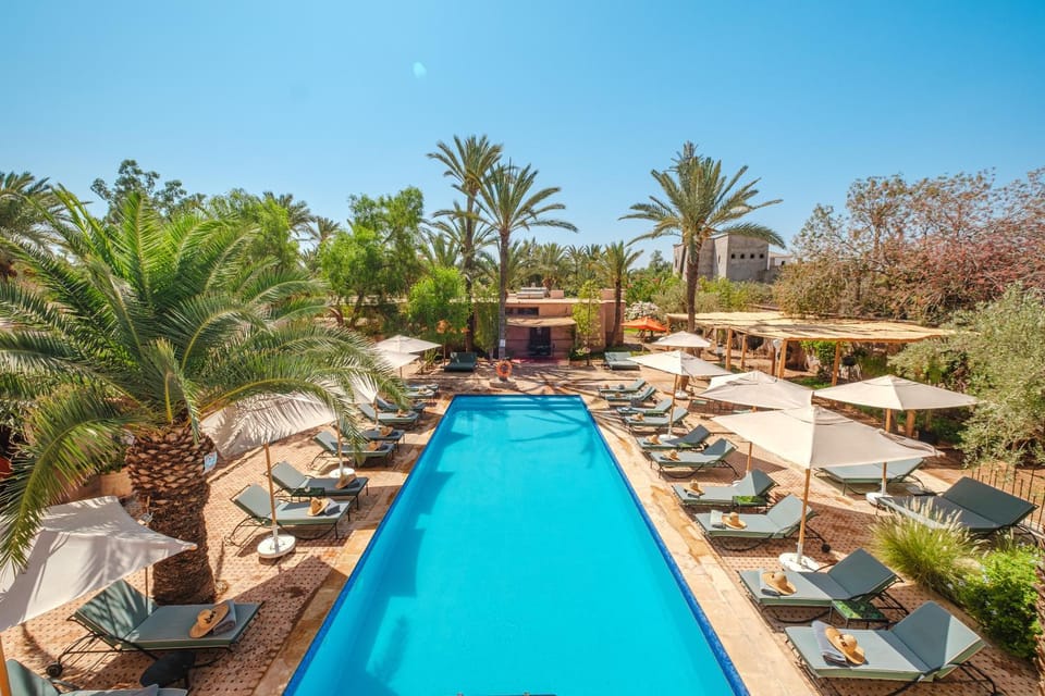 Day, Natural landscape, Pool view, Swimming pool, sunbed