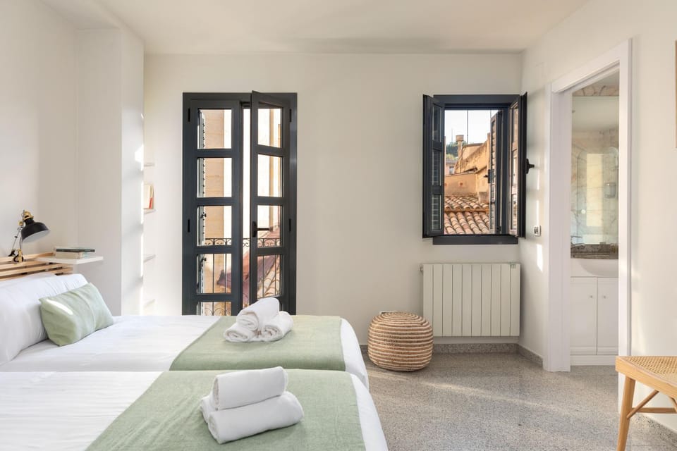 Bed, Balcony/Terrace, Photo of the whole room, Bedroom, internet, towels