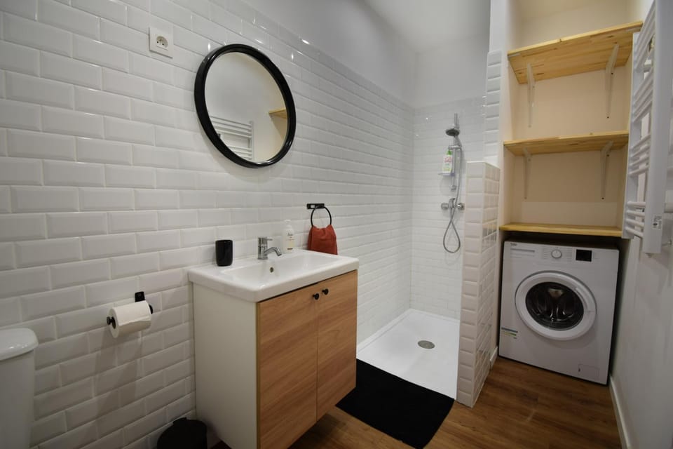 Appartement cosy à 50 m de la plage et du port Apartment in Mèze