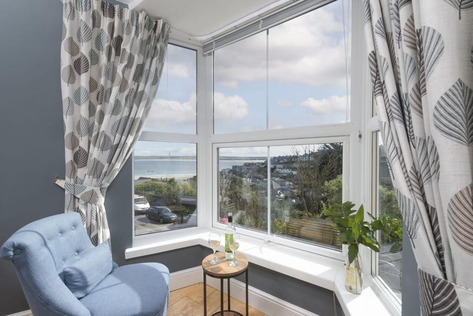 Living room, Sea view