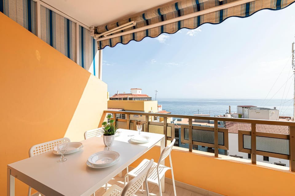 View (from property/room), Balcony/Terrace, Sea view