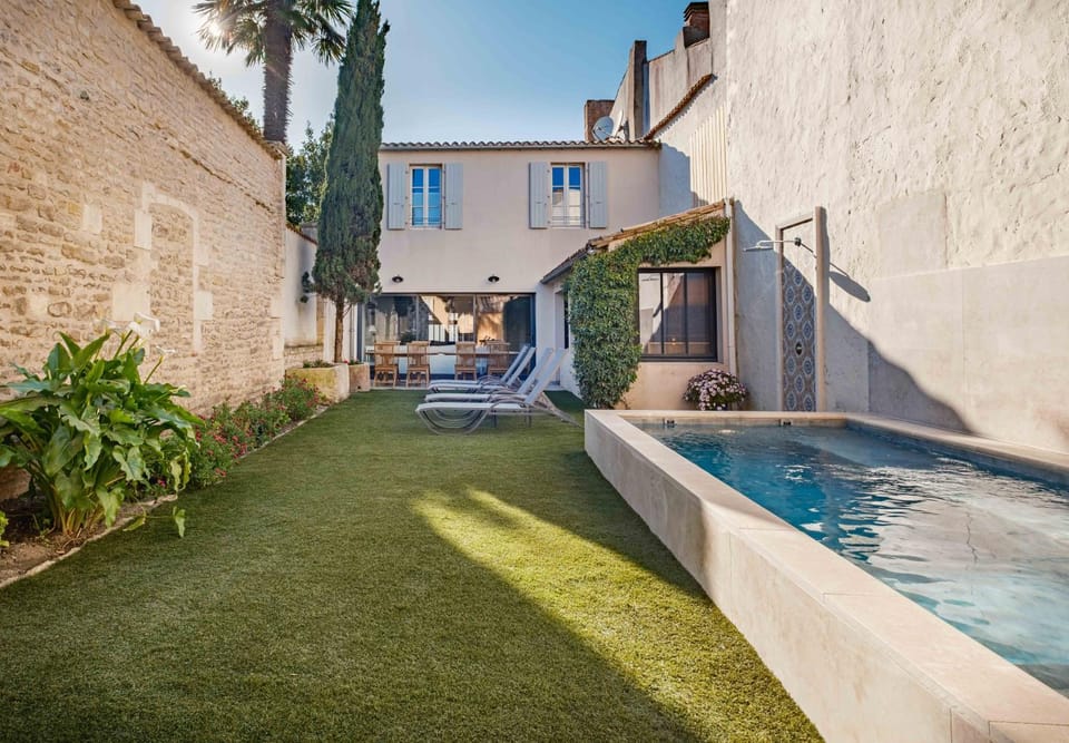 Garden, Garden, Swimming pool