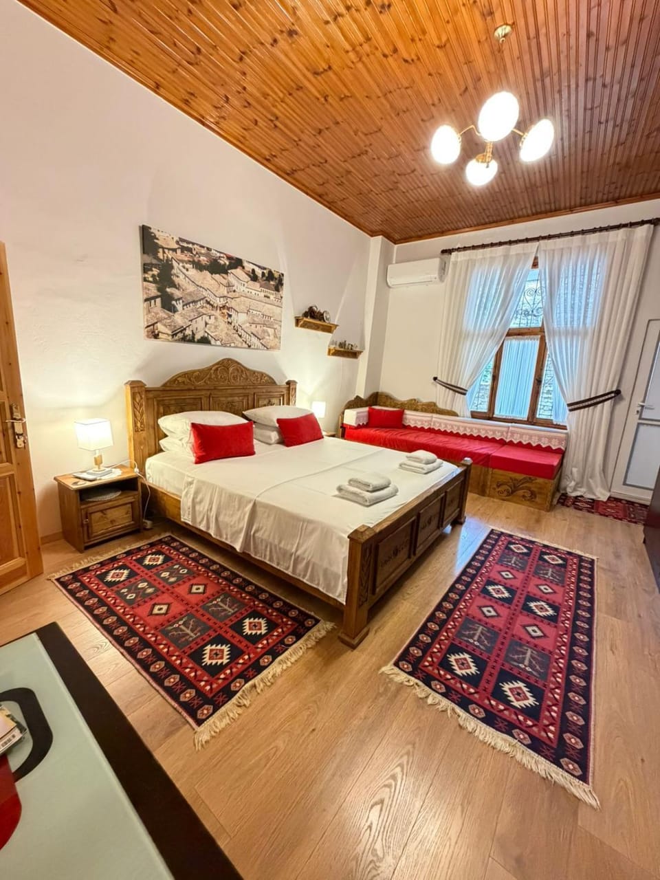 Bed, Photo of the whole room, Seating area, Bedroom