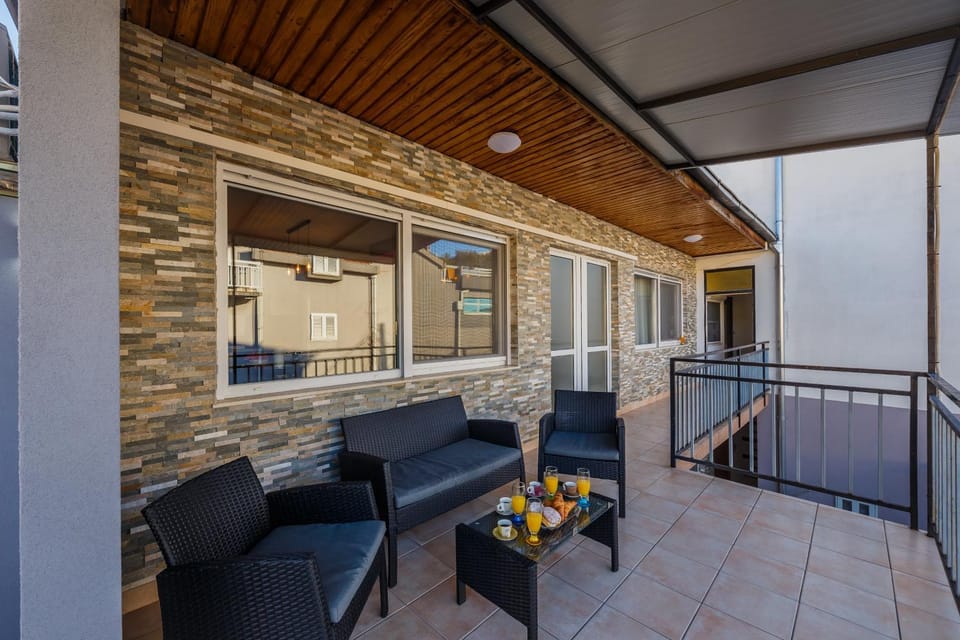 APARTMAN DORIS Kaštel Stari Apartment in Šibenik-Knin County, Croatia