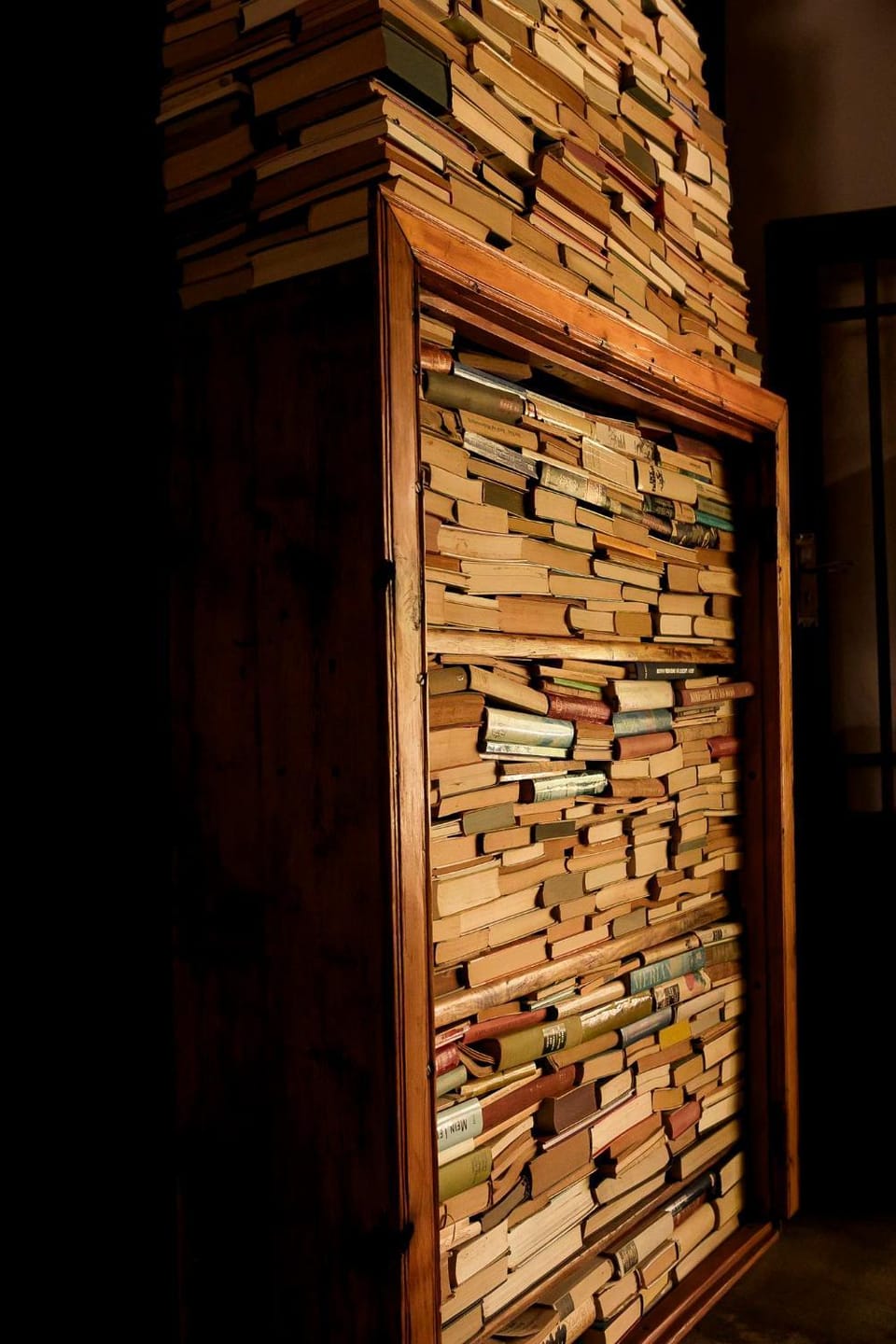 Library, Decorative detail