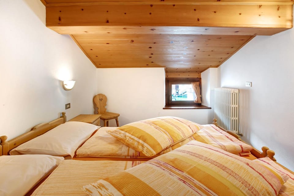 Property building, Living room, Bedroom