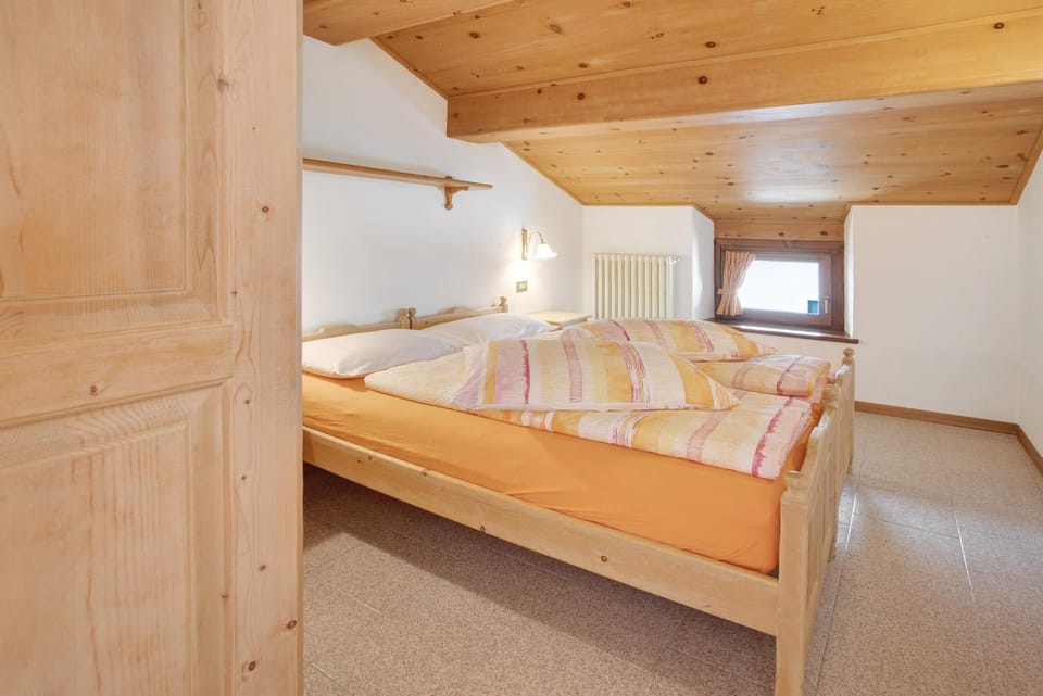 Property building, Living room, Bedroom