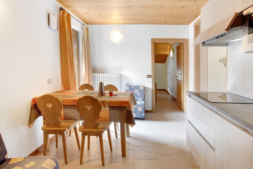 Property building, Kitchen or kitchenette, Living room