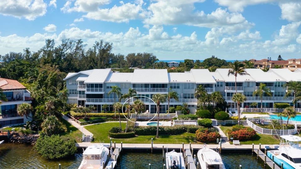 Paradise Villa #111 on Longboat Apartment in Longboat Key