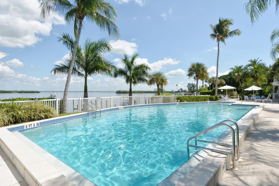 Paradise Villa #111 on Longboat Apartment in Longboat Key