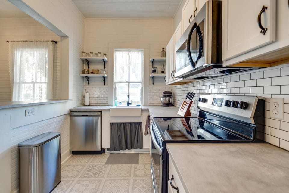 Charming 100-Year-Old Home < 1 Mi to Downtown House in Ocala