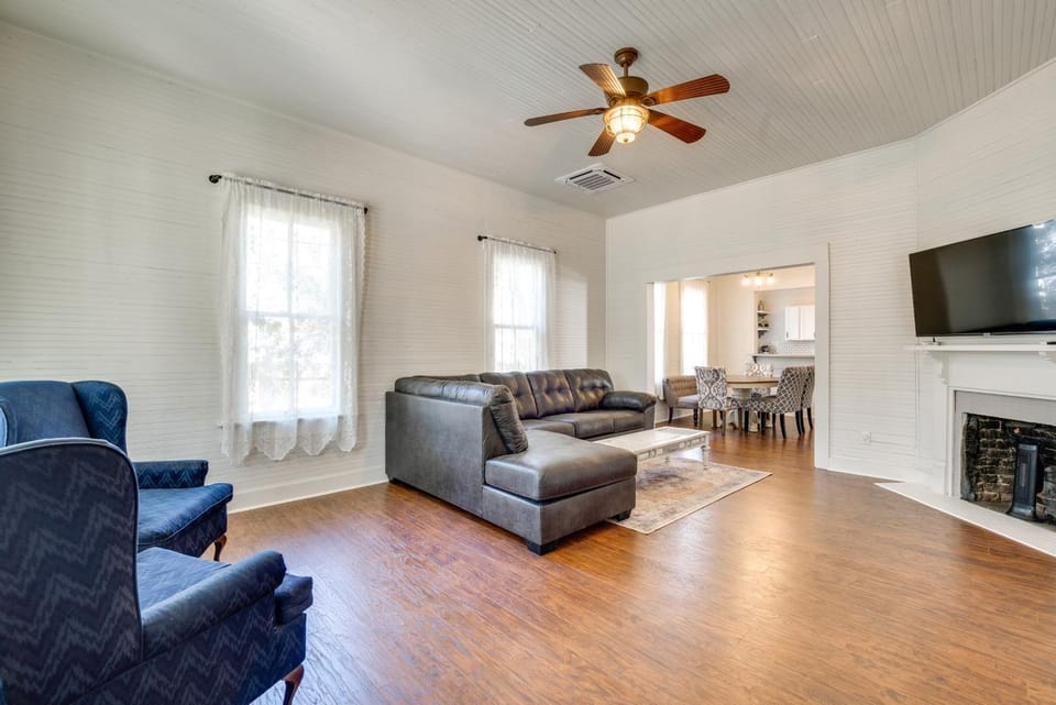 Charming 100-Year-Old Home < 1 Mi to Downtown House in Ocala