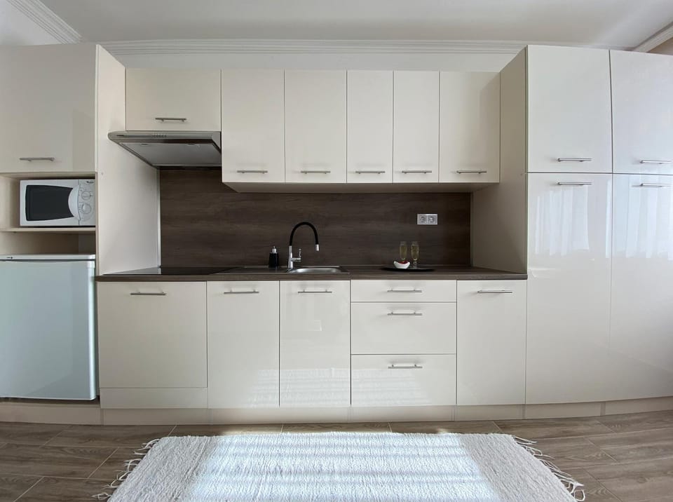 Living room, kitchen