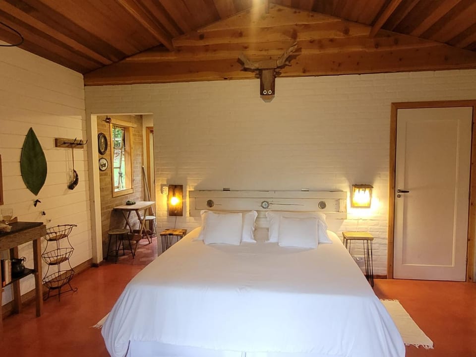 Cabana Arbosana Chalet in State of São Paulo