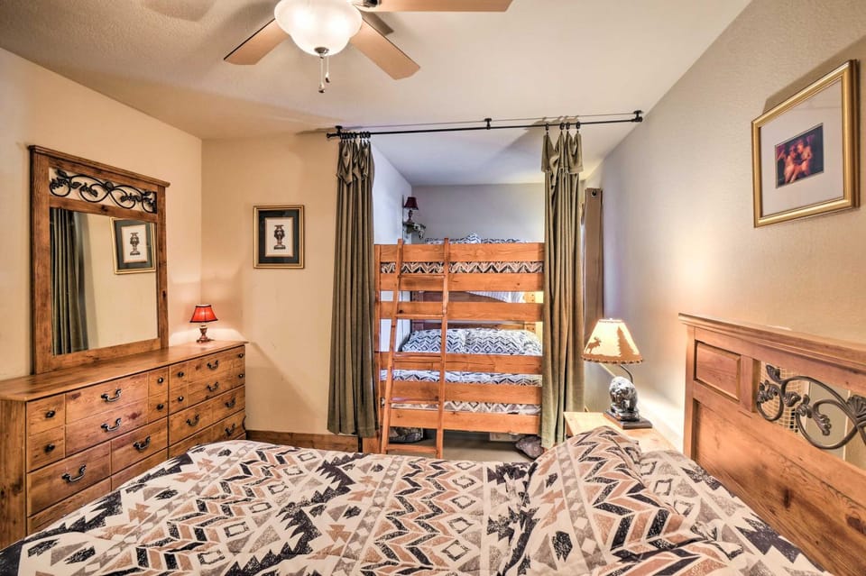 Central Fraser Condo 8 Mi to Winter Park Ski! House in Fraser