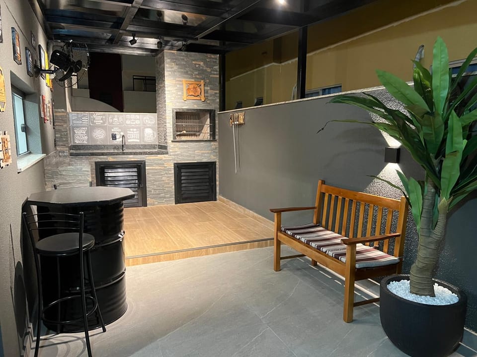 Kitchen or kitchenette, Seating area, Dining area