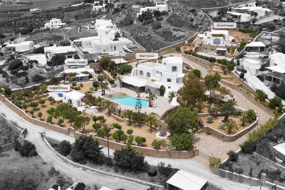 Property building, Neighbourhood, Natural landscape, Bird's eye view, Swimming pool, Location