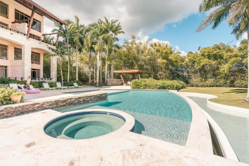 Property building, Swimming pool