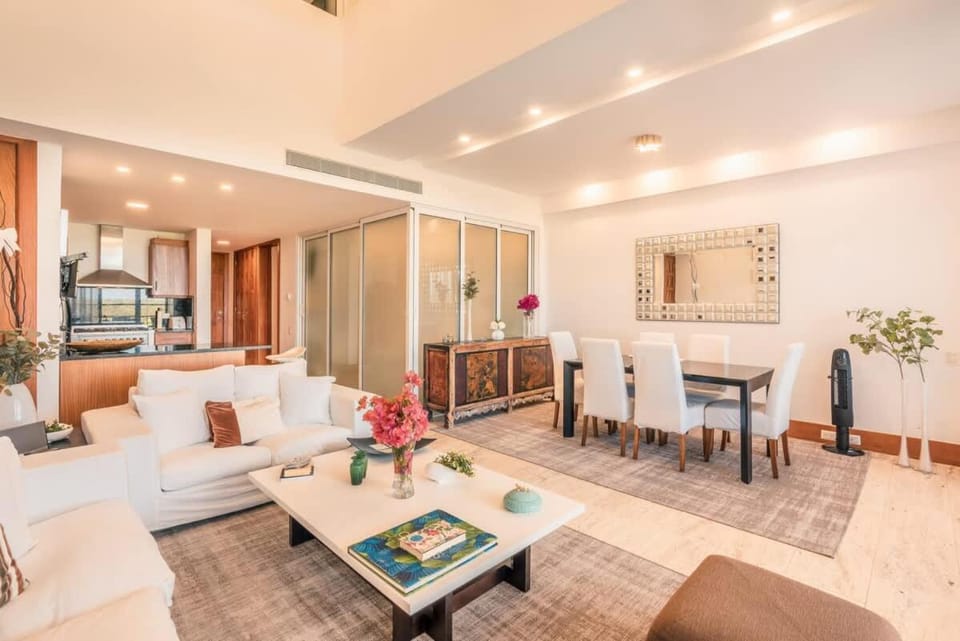 Living room, Seating area, Dining area