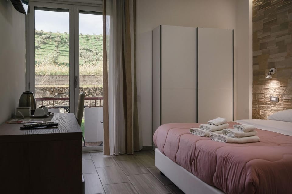 Bed, TV and multimedia, Balcony/Terrace, locker
