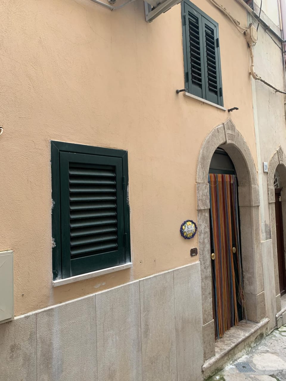 Facade/entrance