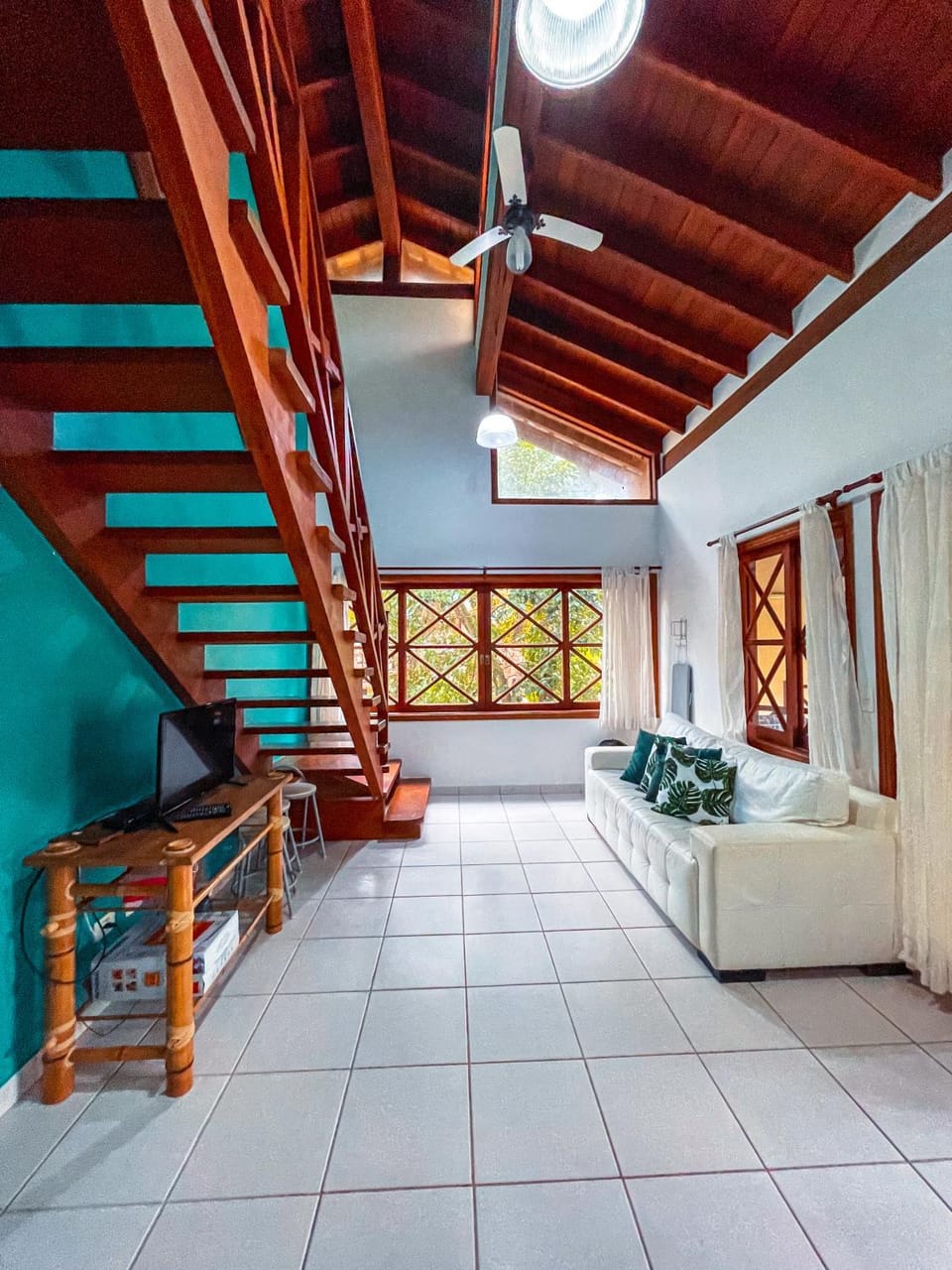 Communal lounge/ TV room, TV and multimedia, Living room, Seating area