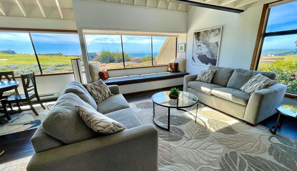 Panorama Ocean & Golf Fairway view House in Bodega Bay