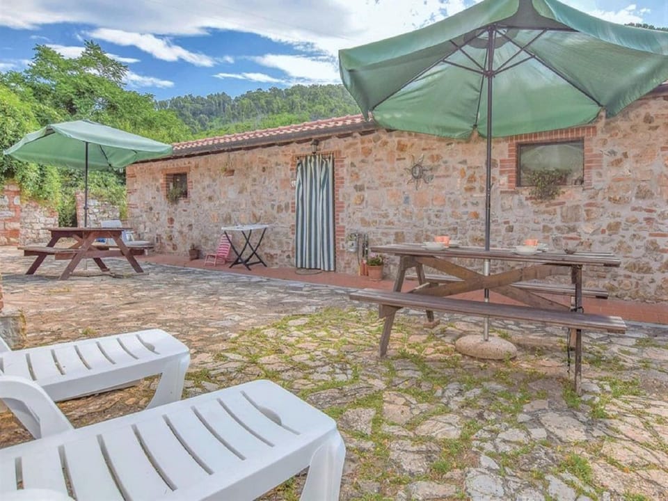 Property building, Balcony/Terrace