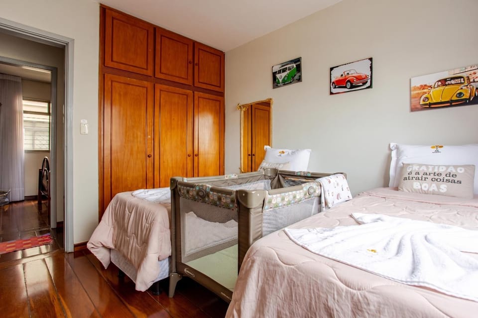 Bedroom, cot
