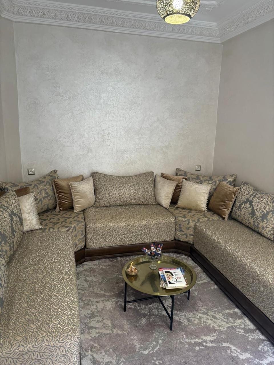Living room, Seating area