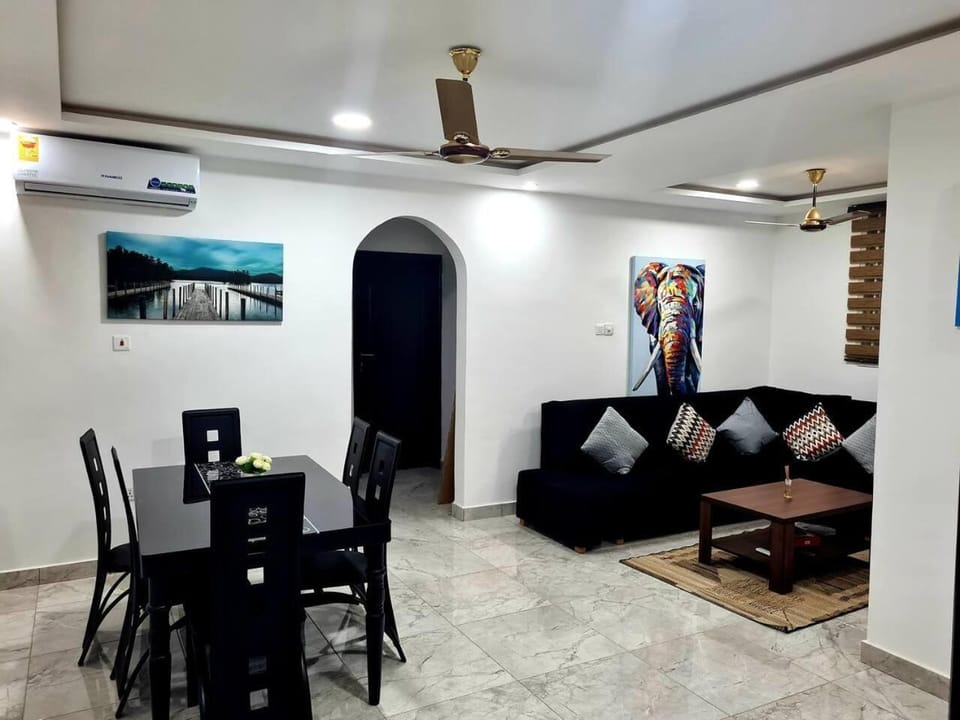 Living room, Dining area