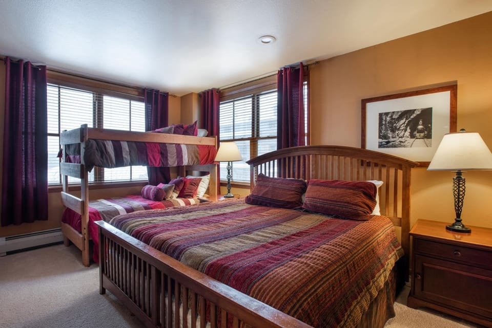 Premium Ski-Slope View Two Bedroom Zephyr Mountain Lodge Condo condo Apartment in Winter Park
