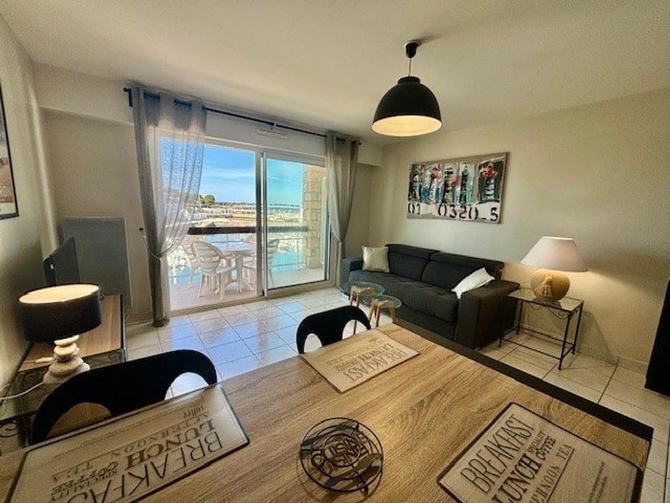 Quiberon - Appt 2 pièces - 4 pers - Balcon, TV, Lave-vaisselle, Parking - FR-1-478-78 Apartment in Quiberon