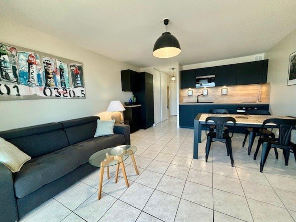 Quiberon - Appt 2 pièces - 4 pers - Balcon, TV, Lave-vaisselle, Parking - FR-1-478-78 Apartment in Quiberon