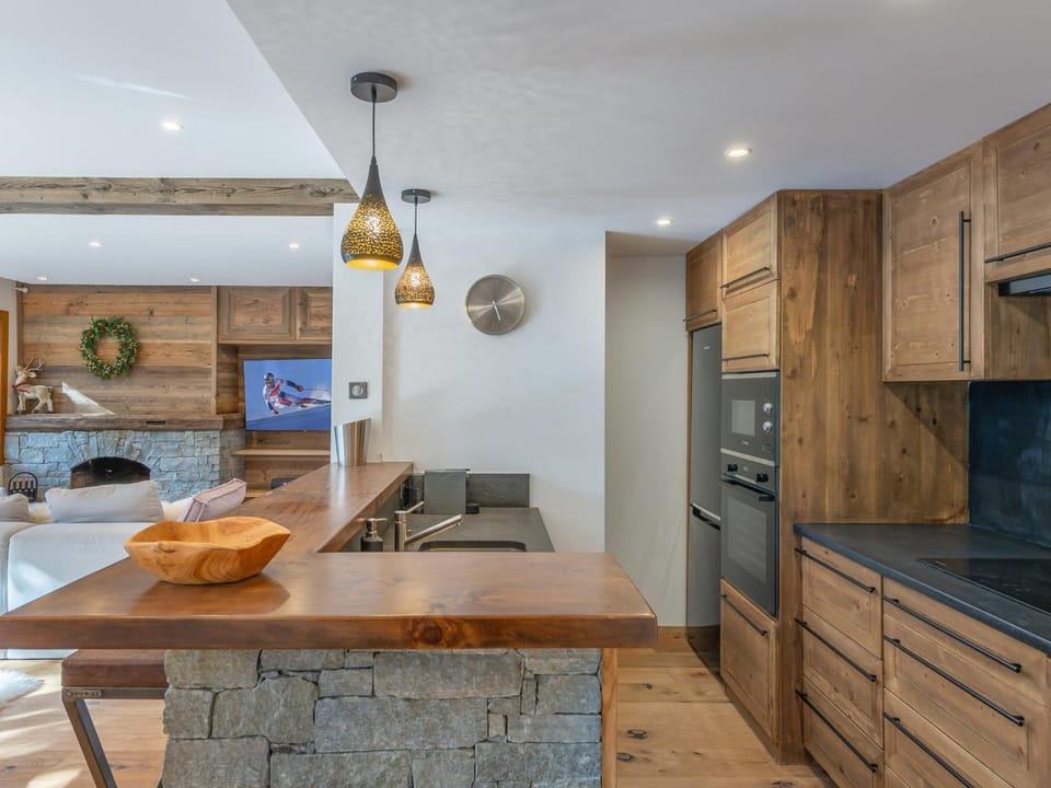 Appartement de charme avec cheminée et balcon ensoleillé à Courchevel - FR-1-564-84 Apartment in Saint-Bon-Tarentaise