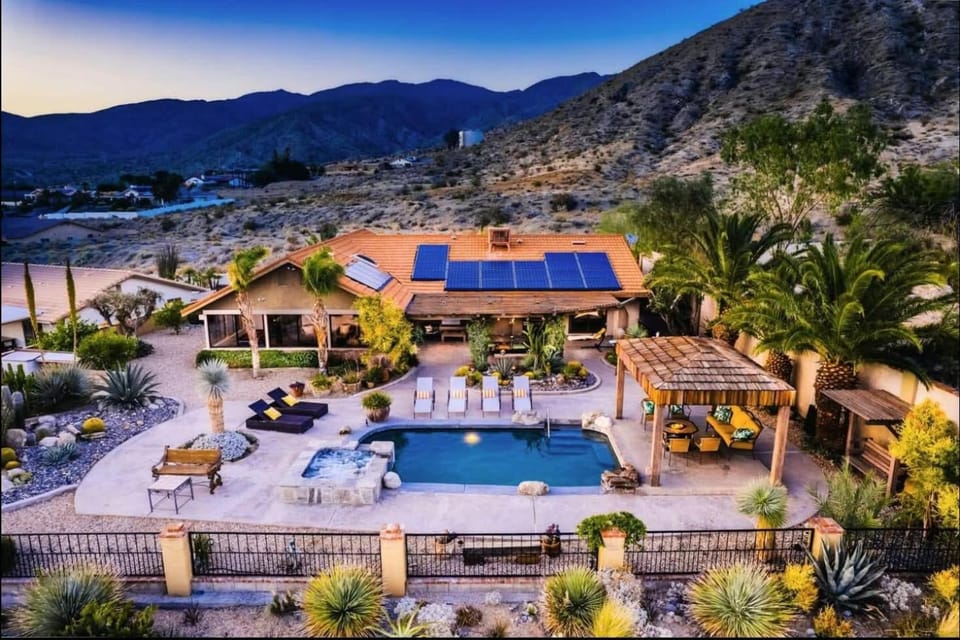 Dessert Hot springs / Palm Springs House in Desert Hot Springs