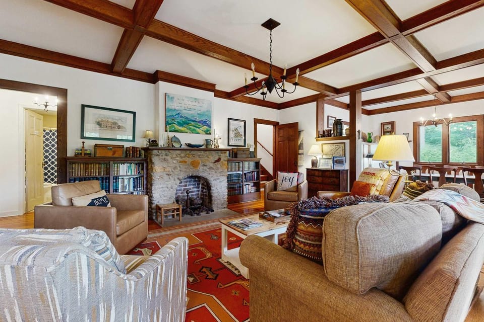 Littleton House House in Lake Junaluska