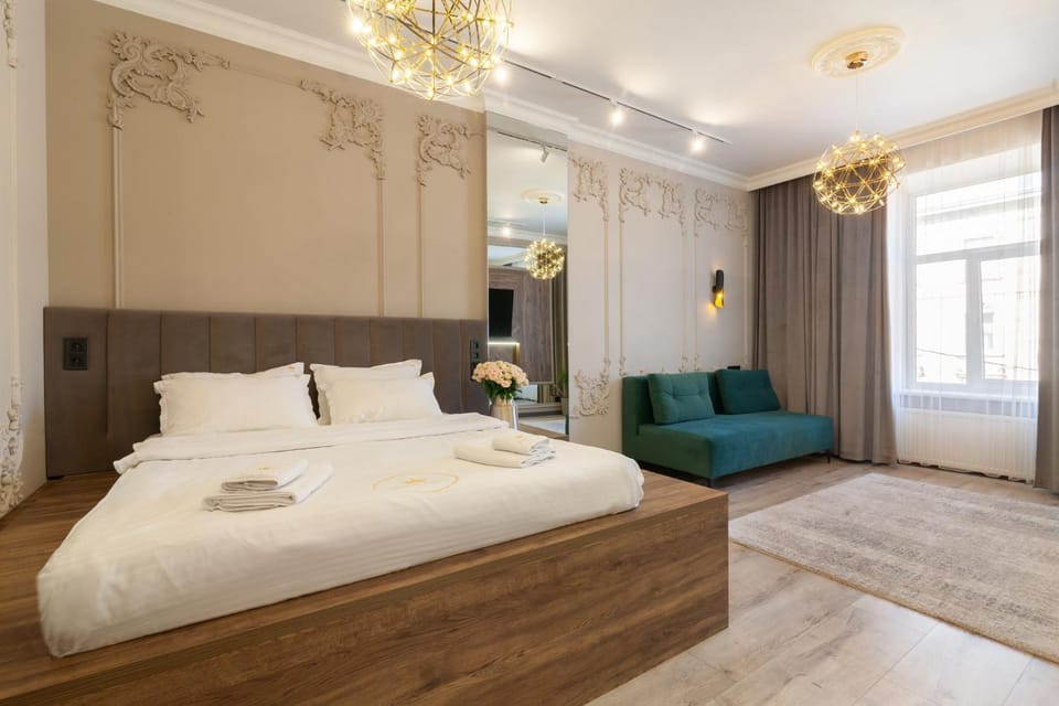 Royal apartment on Gorodotska 33 street Apartment in Lviv