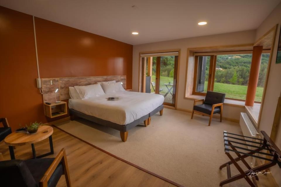 Bed, Living room, Photo of the whole room, Seating area, Bedroom