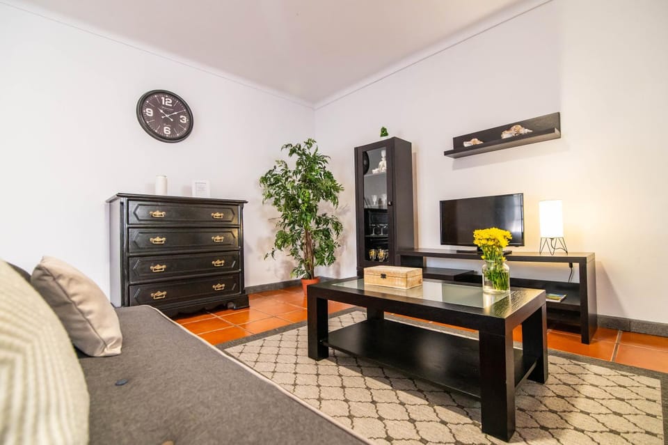 Apartamento do Pinheiro (with Shared Swimming Pool) Apartment in Azores District