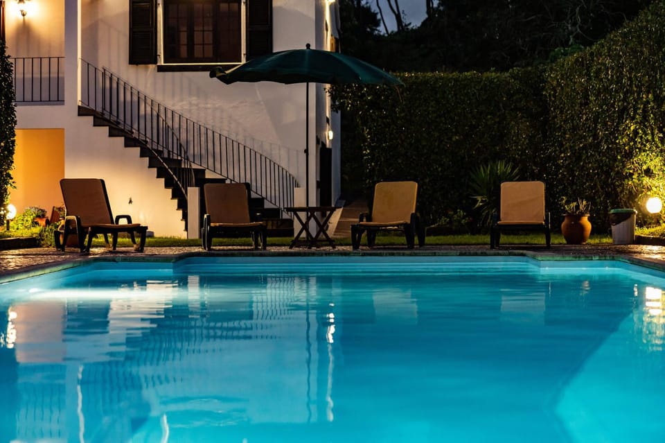 Apartamento do Pinheiro (with Shared Swimming Pool) Apartment in Azores District
