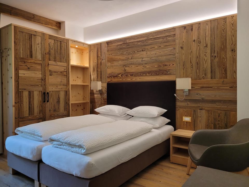 Bedroom, furniture
