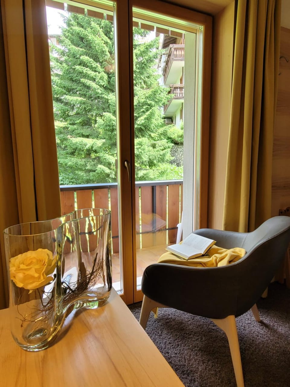Bedroom, Garden view, Mountain view
